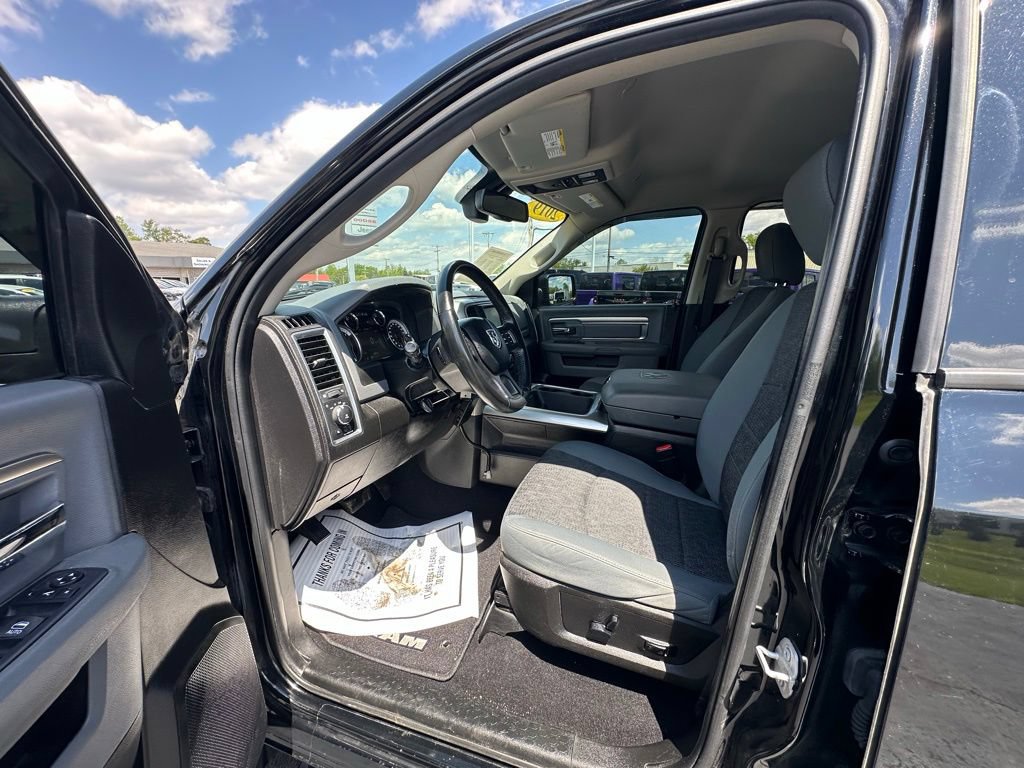 Used 2019 RAM 1500 Warlock AWD/4WD image 11