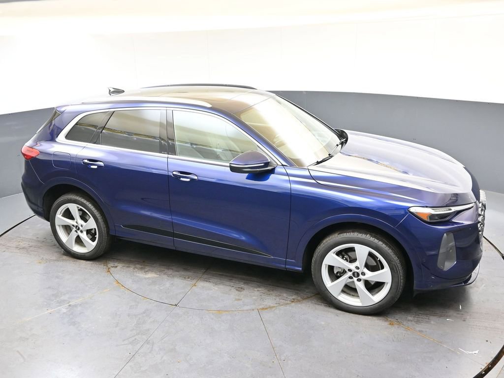 Certified 2025 Audi Q5 Premium Plus w/ Premium Plus image 43