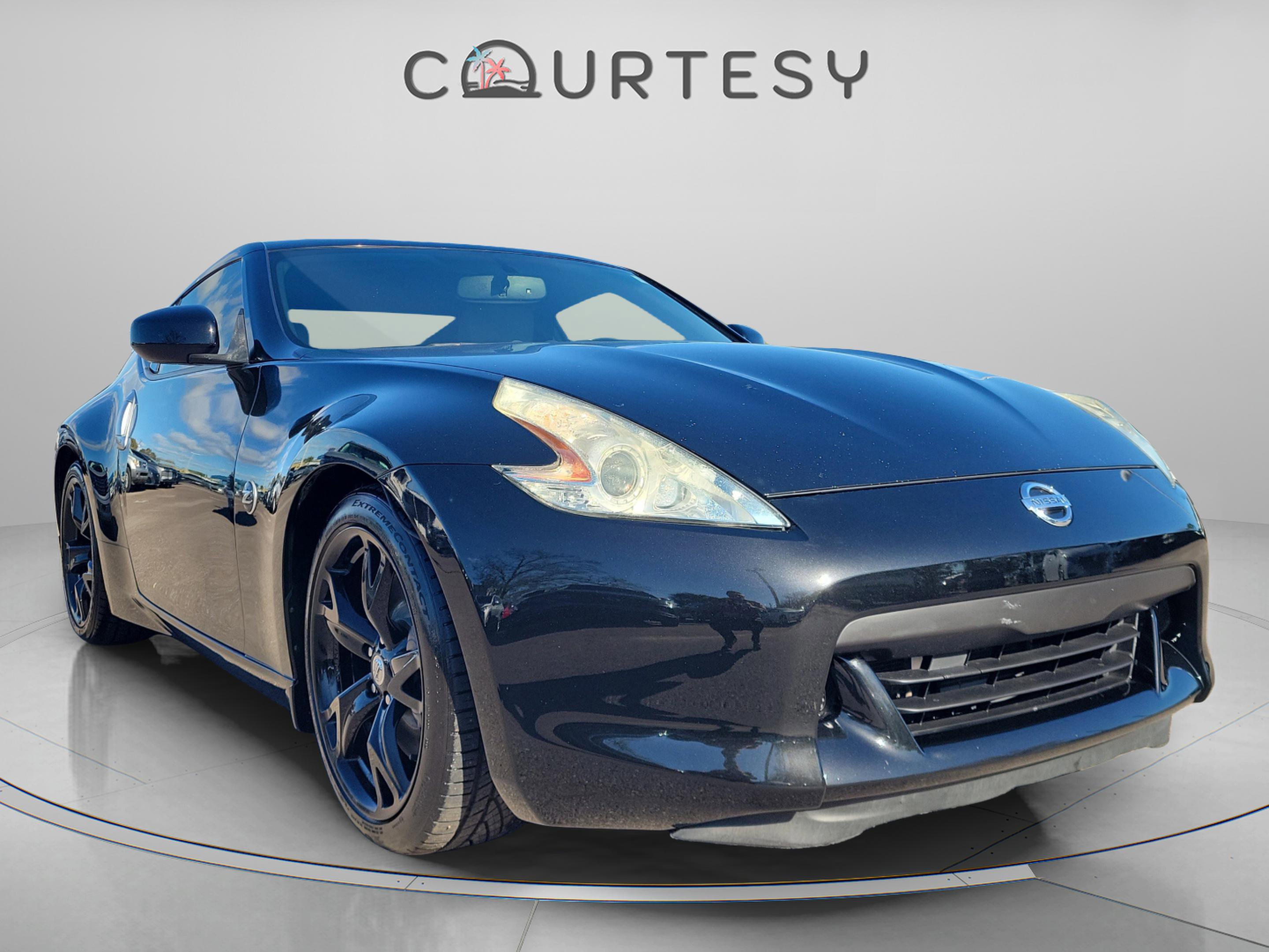 Used 2011 Nissan 370Z Touring w/ Sport Pkg image 7