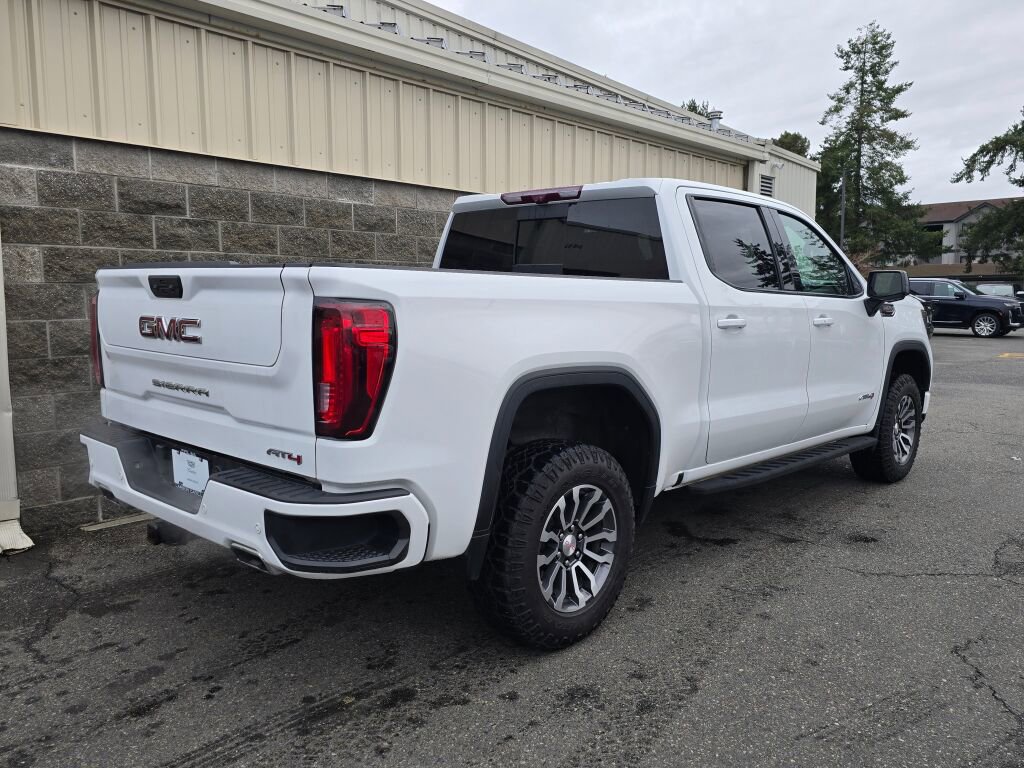 Used 2022 GMC Sierra 1500 AT4 w/ AT4 Premium Package image 11