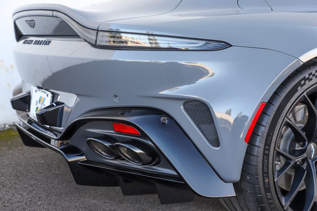 Used 2025 Aston Martin V8 Vantage Coupe image 51