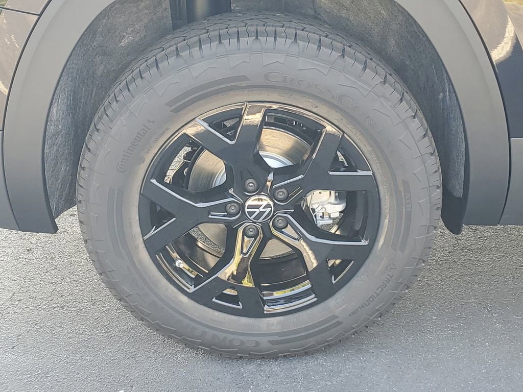 New 2026 Volkswagen Atlas Peak Edition image 8