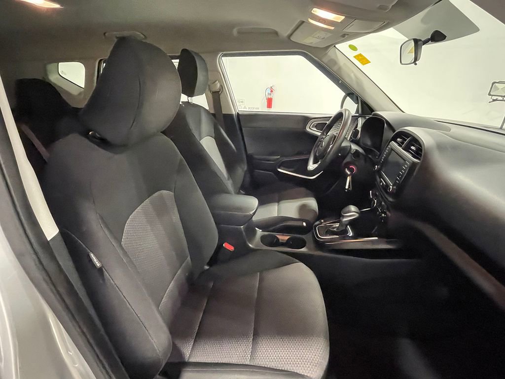 Used 2020 Kia Soul LX image 25
