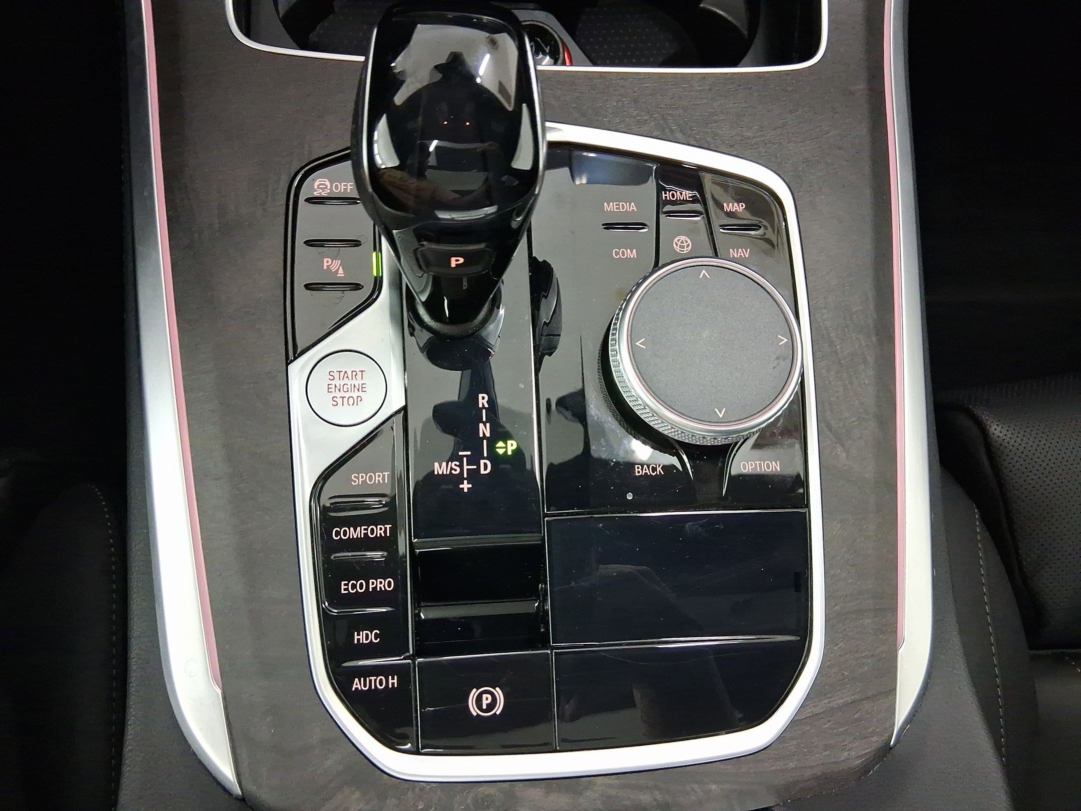 Certified 2022 BMW X5 xDrive40i w/ Luxury Seating Package image 15