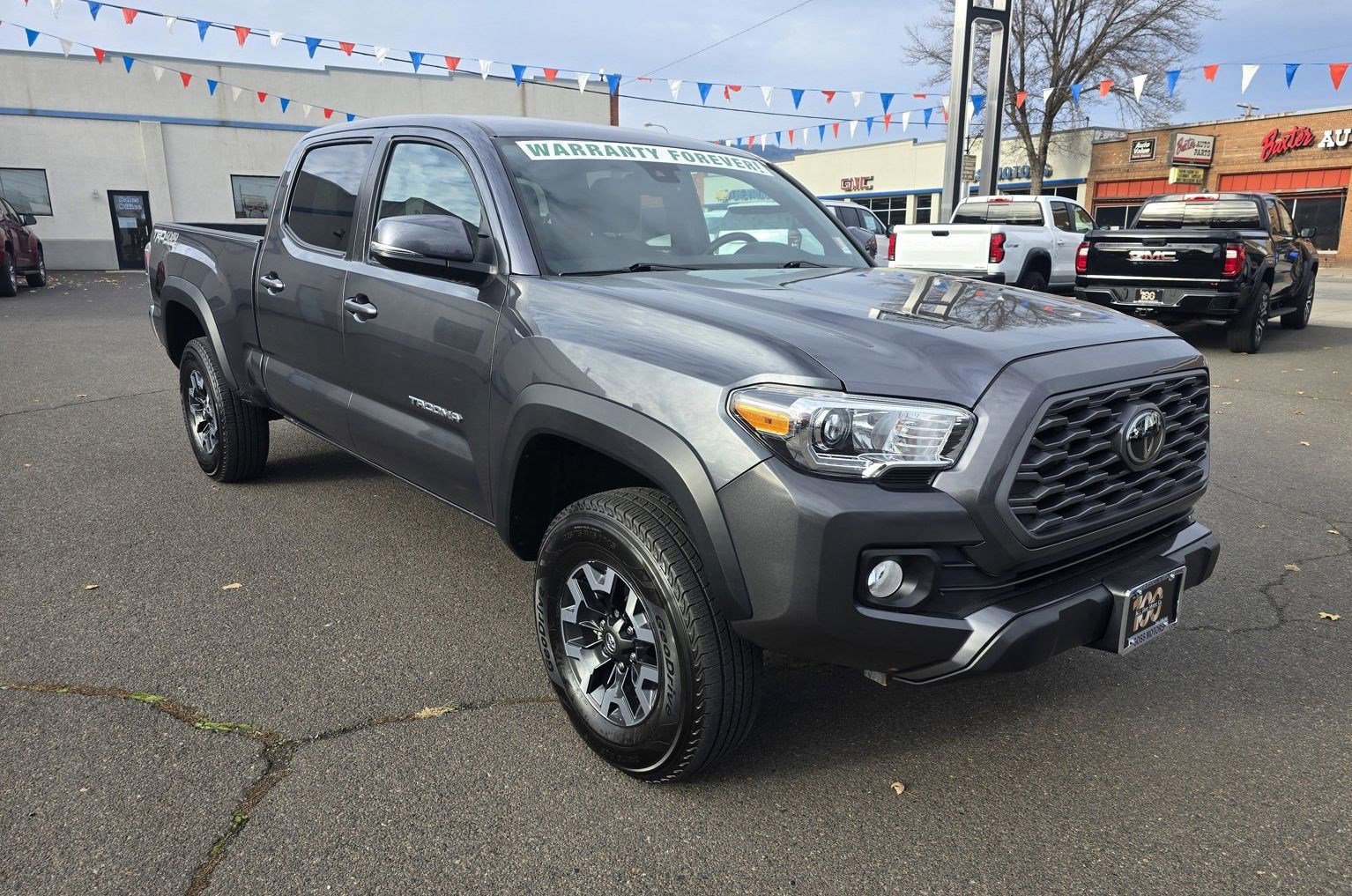Used 2022 Toyota Tacoma TRD Off-Road image 11