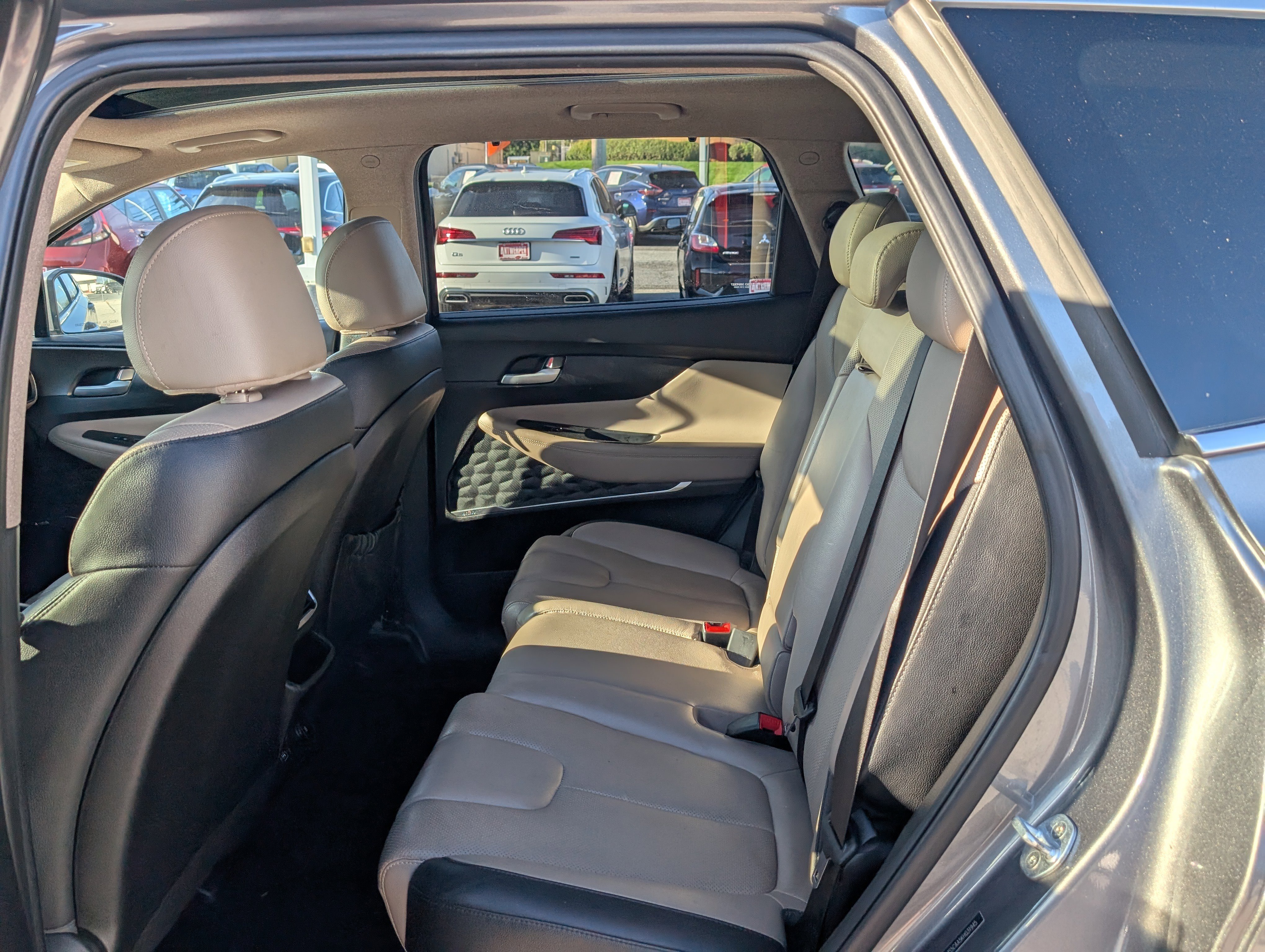 Used 2019 Hyundai Santa Fe Limited image 14