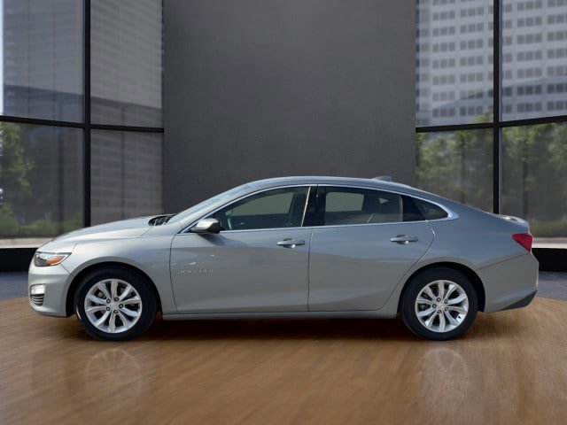 Used 2024 Chevrolet Malibu LT image 2