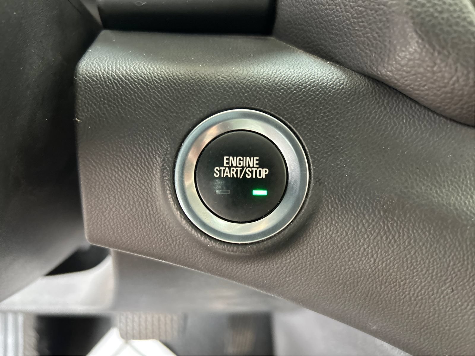 Used 2024 GMC Terrain SLT FWD image 27