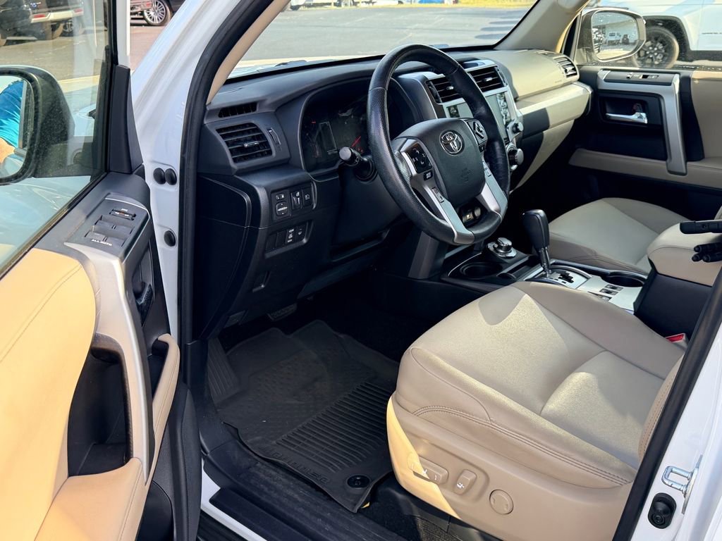 Used 2024 Toyota 4Runner SR5 Premium w/ Moonroof Package AWD/4WD image 8