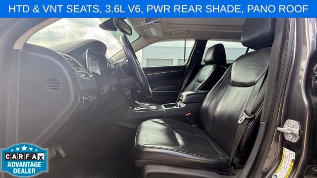 Used 2016 Chrysler 300 C RWD image 10