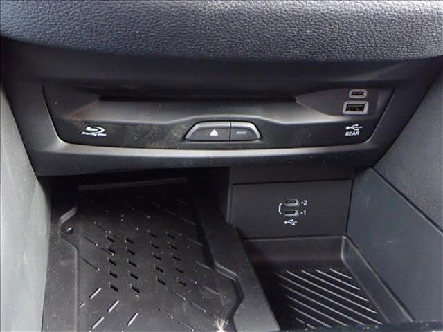 New 2026 Chrysler Pacifica Limited w/ Uconnect Theater Family Group AWD/4WD image 26
