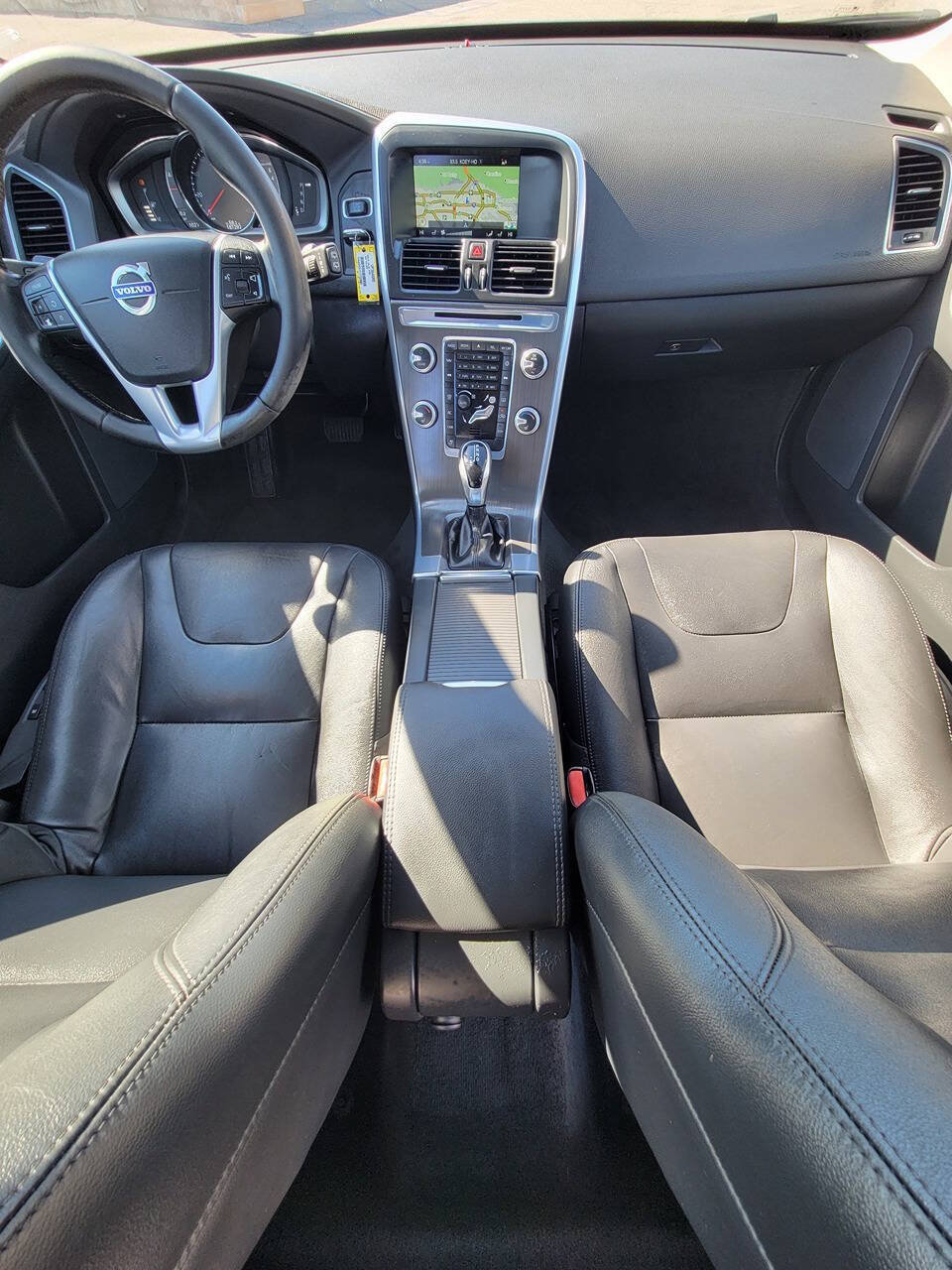 Used 2015 Volvo XC60 T5 Premier w/ Proximity Package FWD image 28
