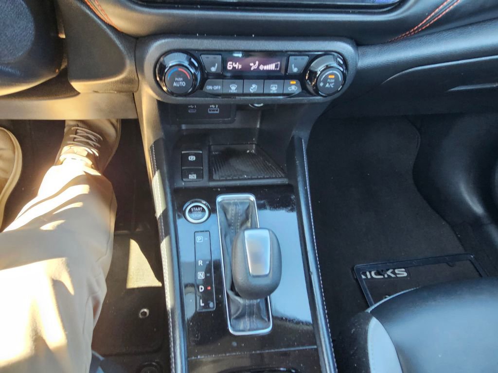 Used 2022 Nissan Kicks SR w/ Premium Package FWD image 22