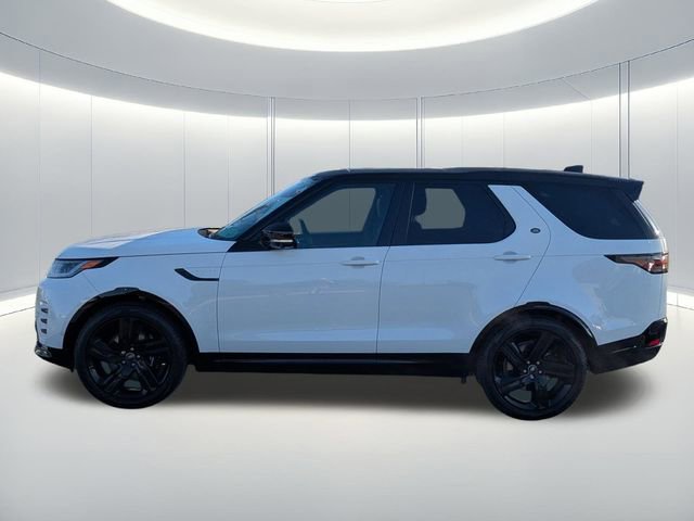 Used 2025 Land Rover Discovery Metropolitan Edition image 8