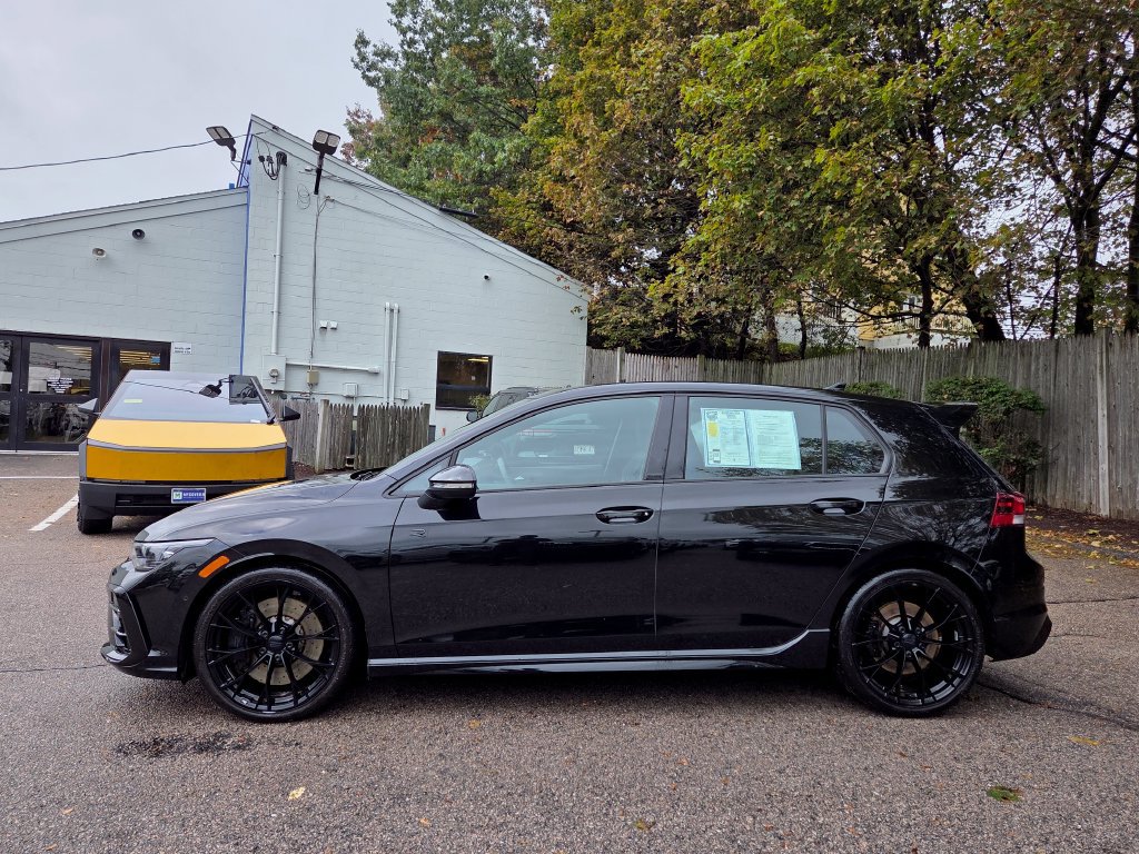 Used 2026 Volkswagen Golf R AWD/4WD image 3
