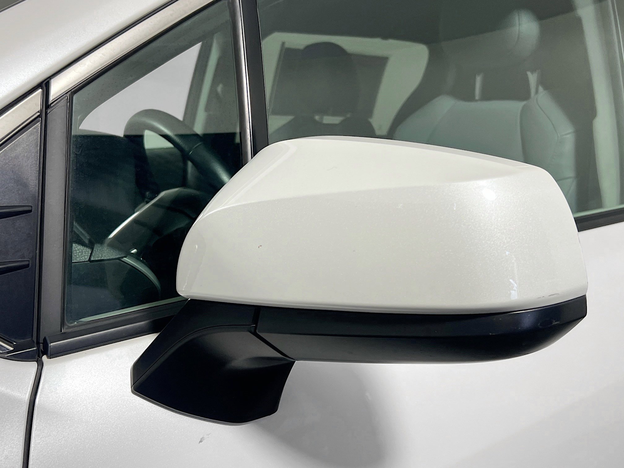 Used 2024 Toyota Sienna XLE FWD image 12