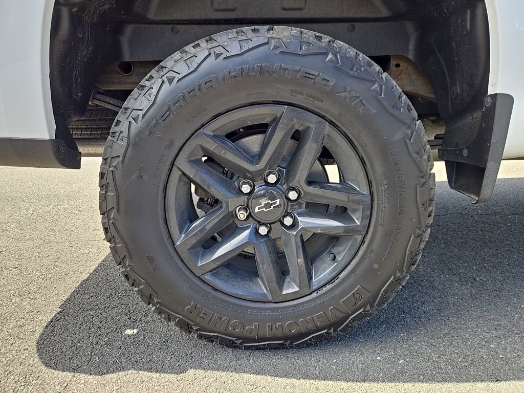 Used 2019 Chevrolet Silverado 1500 LT Trail Boss w/ Convenience Package AWD/4WD image 11