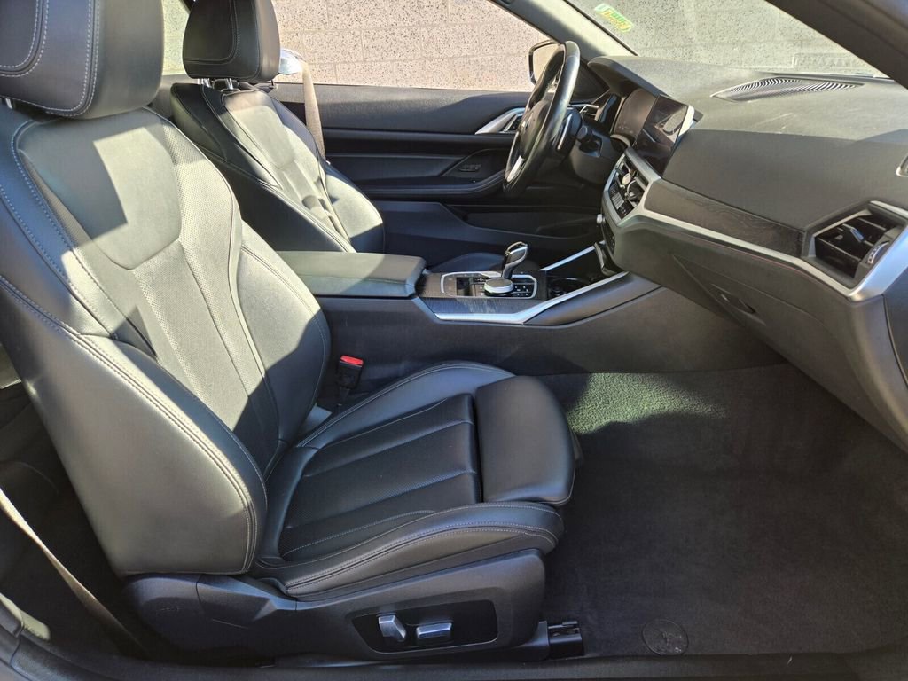 Used 2023 BMW 430i Convertible image 16