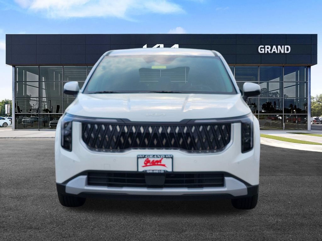 New 2027 Kia Carnival FWD image 3