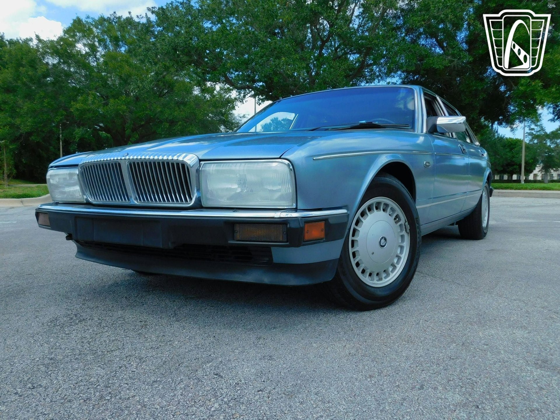 Used 1991 Jaguar XJ Vanden Plas image 23