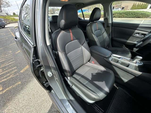 Used 2023 Nissan Sentra SR w/ SR Premium Package image 25