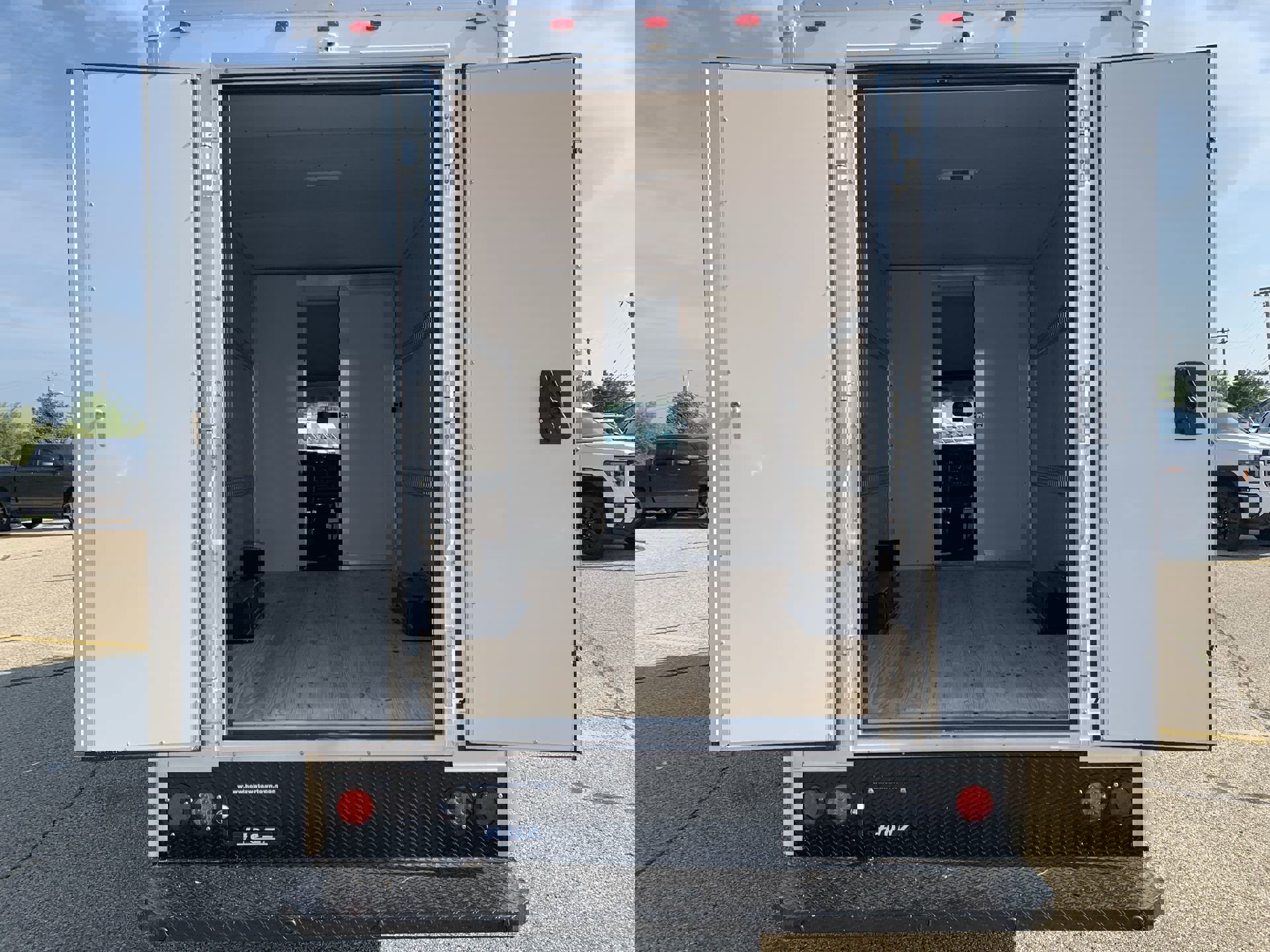 New 2025 GMC Savana 3500 1WT w/ Power Convenience Package image 42