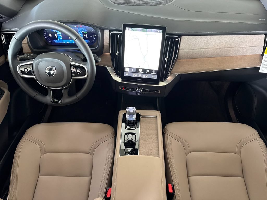 New 2026 Volvo XC90 T8 Plus w/ Protection Package Premier AWD/4WD image 12