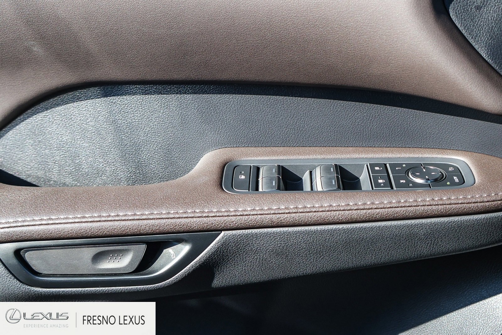 Certified 2025 Lexus RX 450h AWD w/ Luxury Package image 23