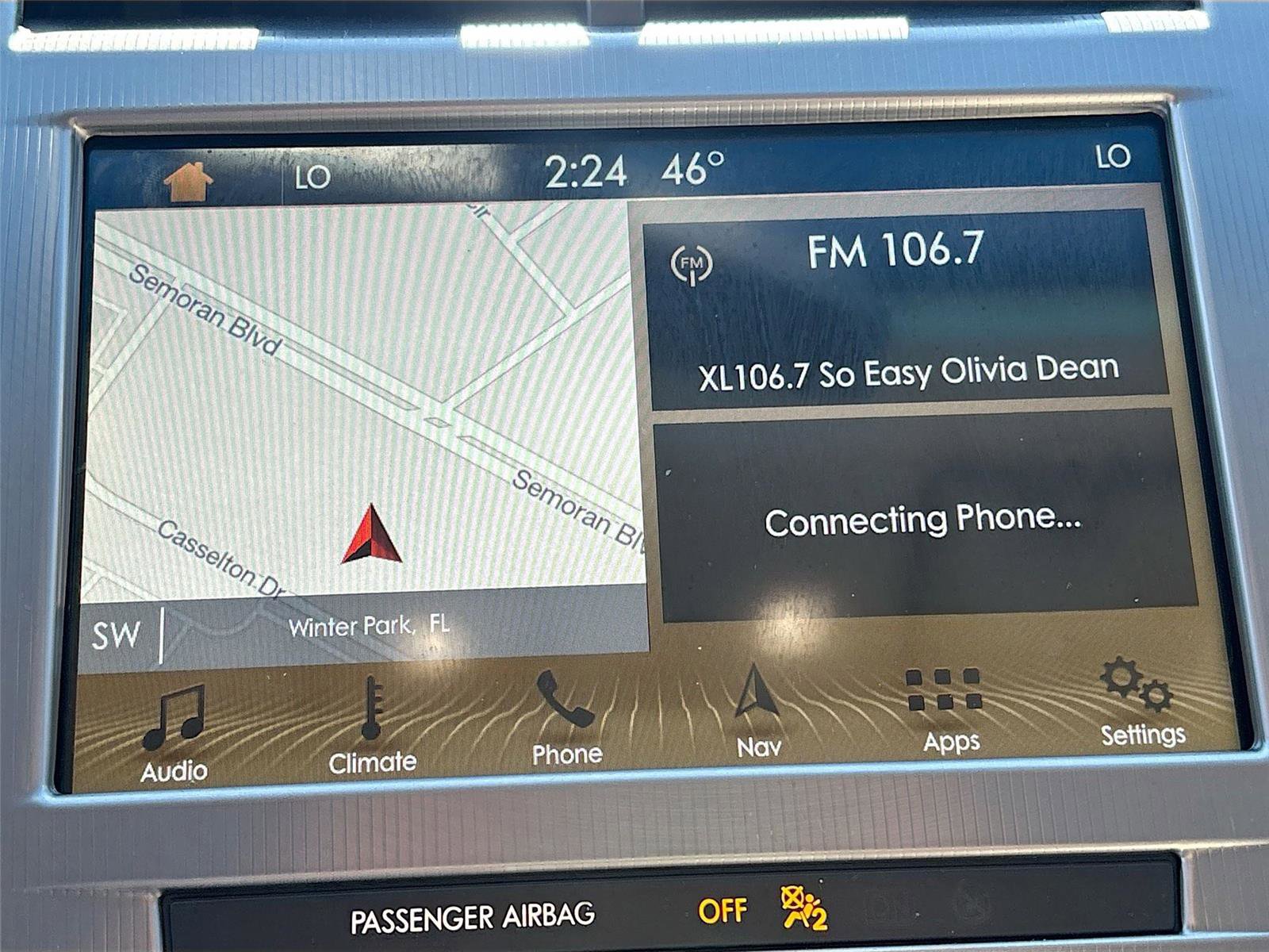 Used 2017 Lincoln MKZ Reserve image 15