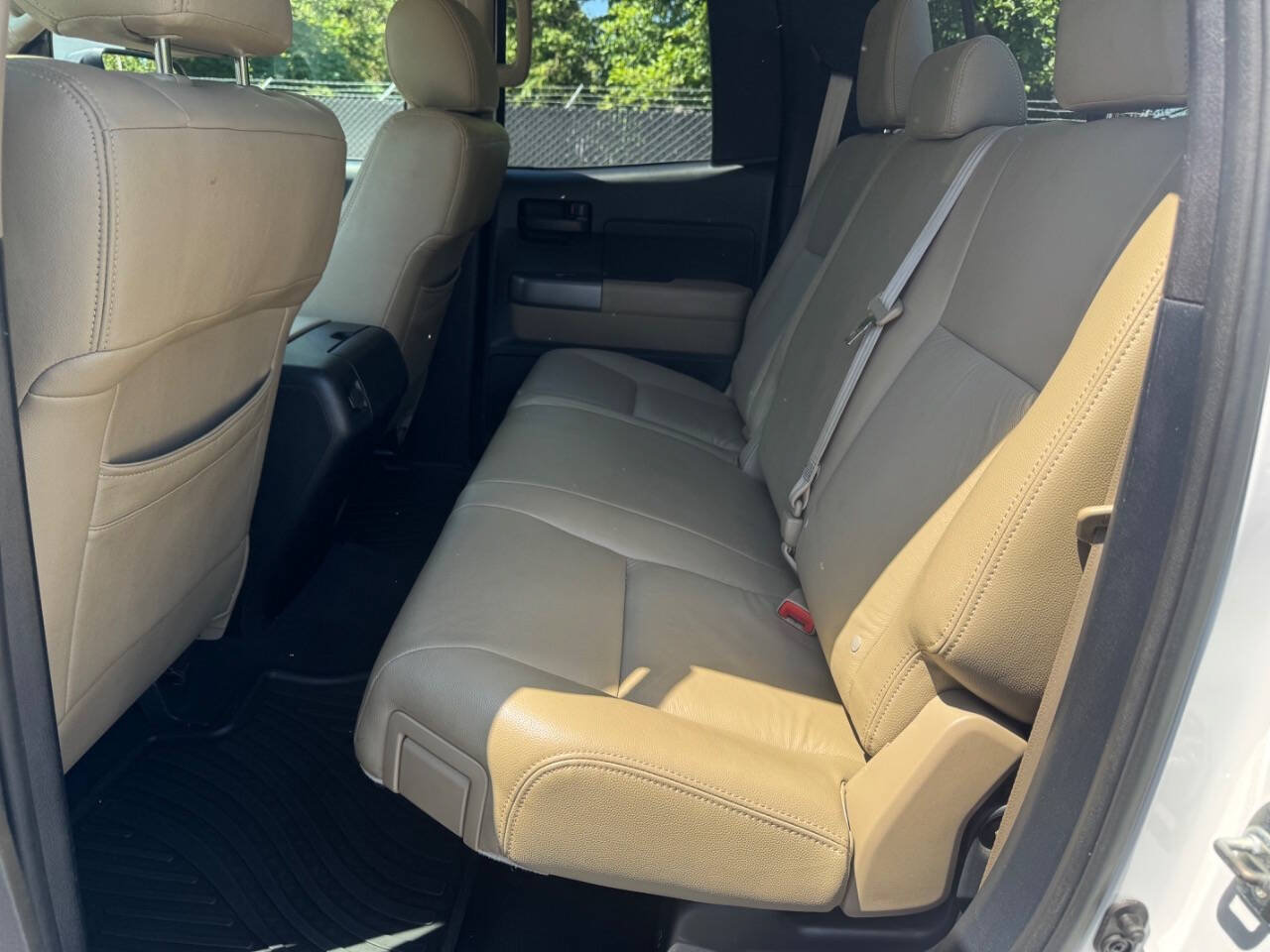 Used 2013 Toyota Tundra 4x4 Double Cab w/ SR5 Pkg image 11