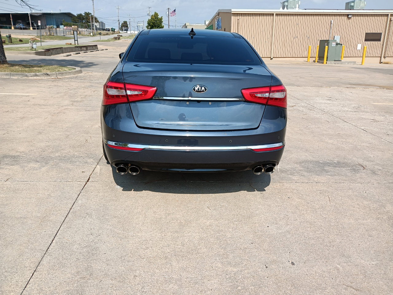 Used 2015 Kia Cadenza Limited image 4