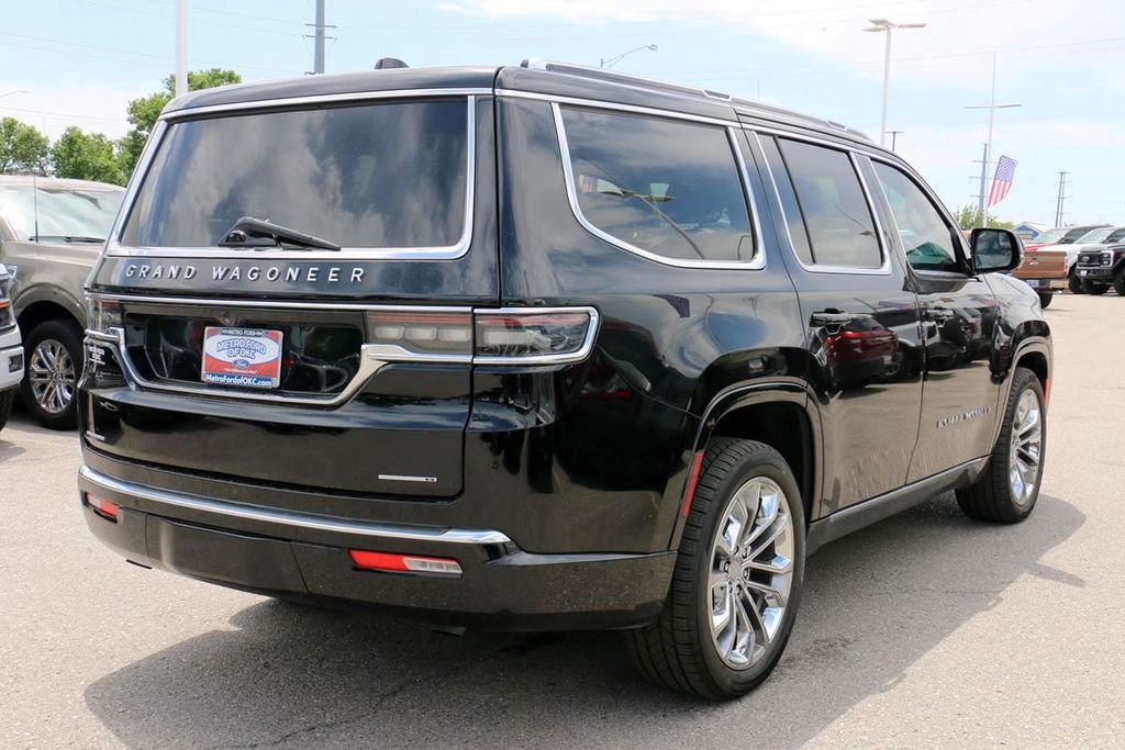 Used 2023 Jeep Grand Wagoneer Series II AWD/4WD image 5