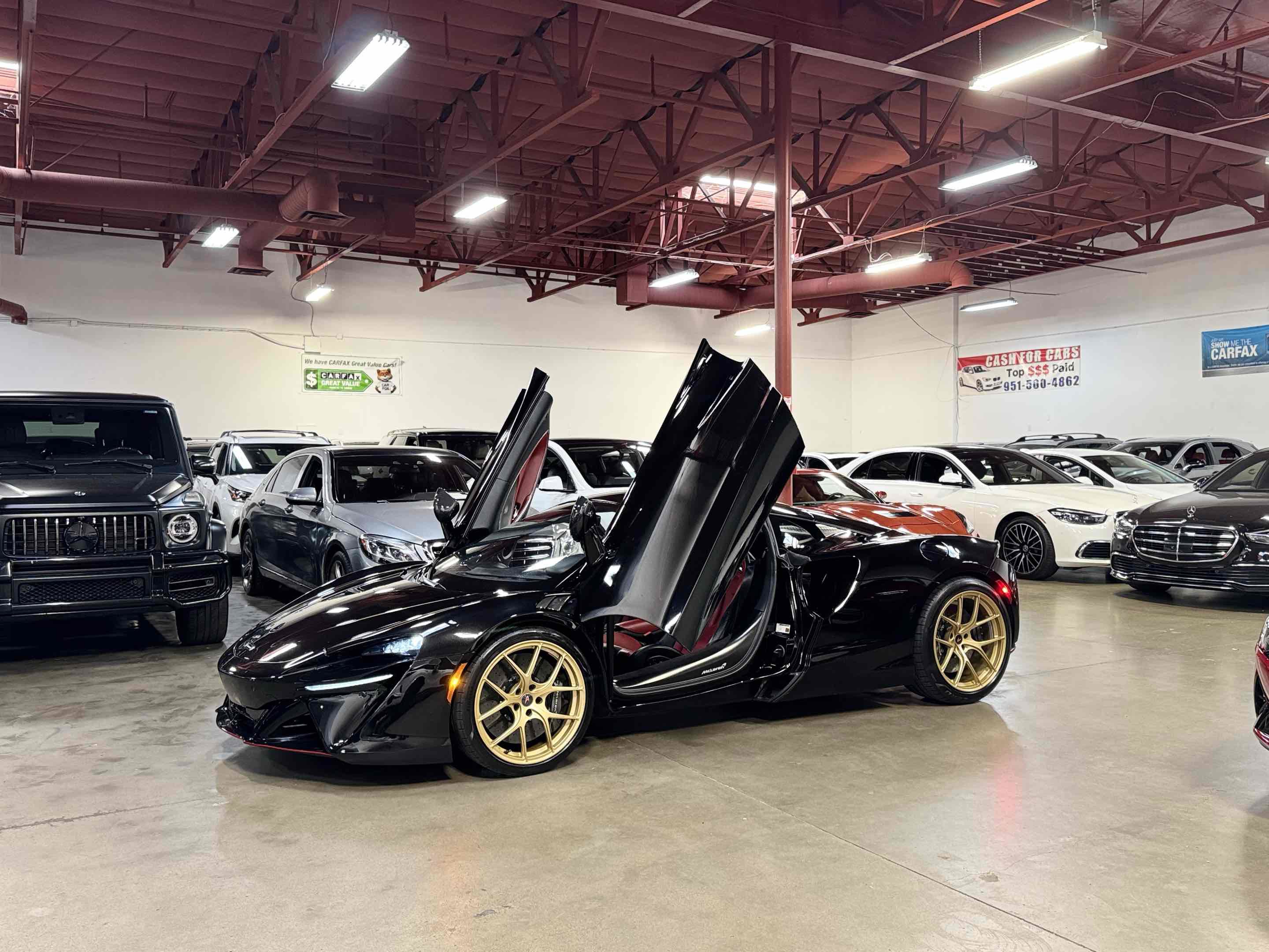 Used 2023 McLaren Artura image 19