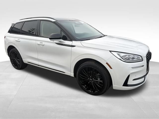 Used 2023 Lincoln Corsair Reserve w/ Equipment Group 201A image 12