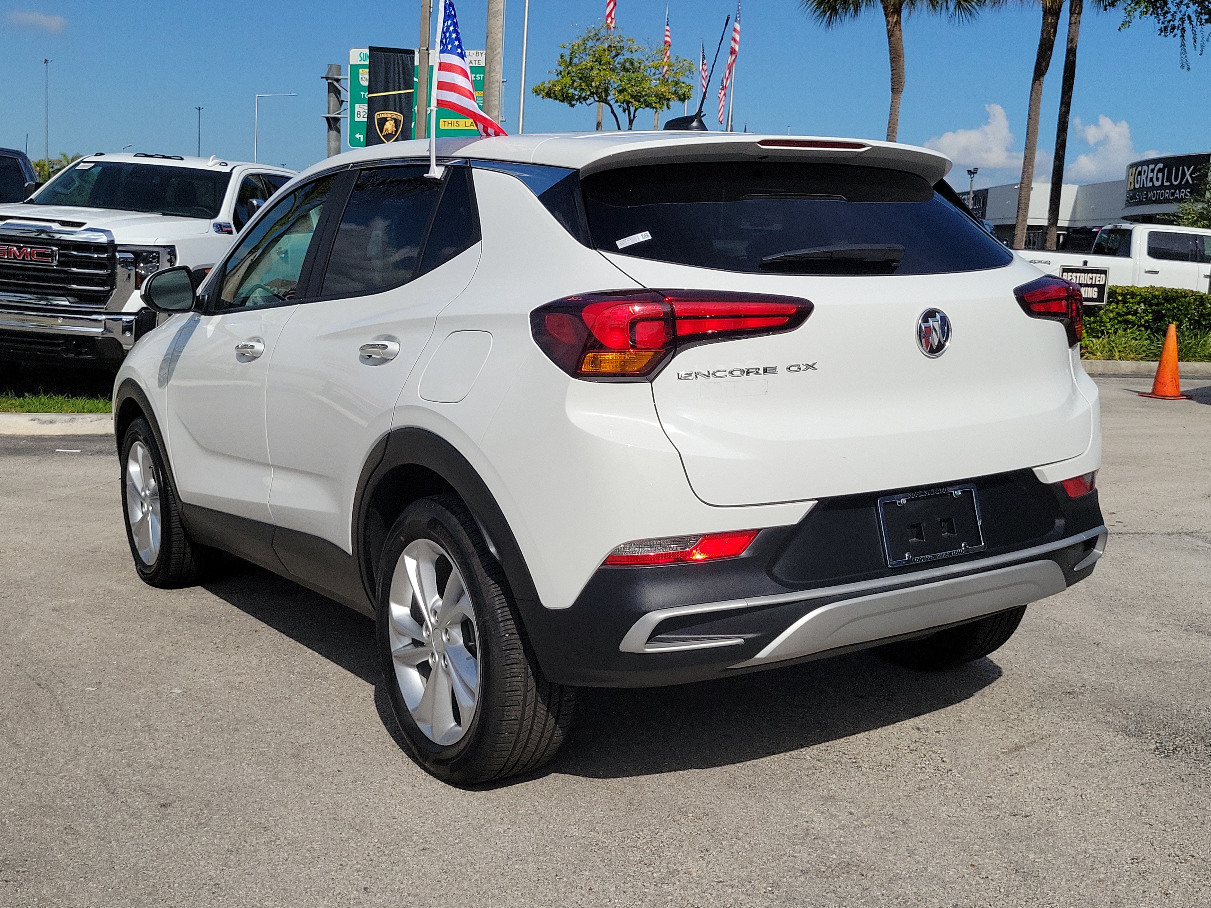 Used 2023 Buick Encore GX Preferred w/ Cold Weather Comfort Package FWD image 7