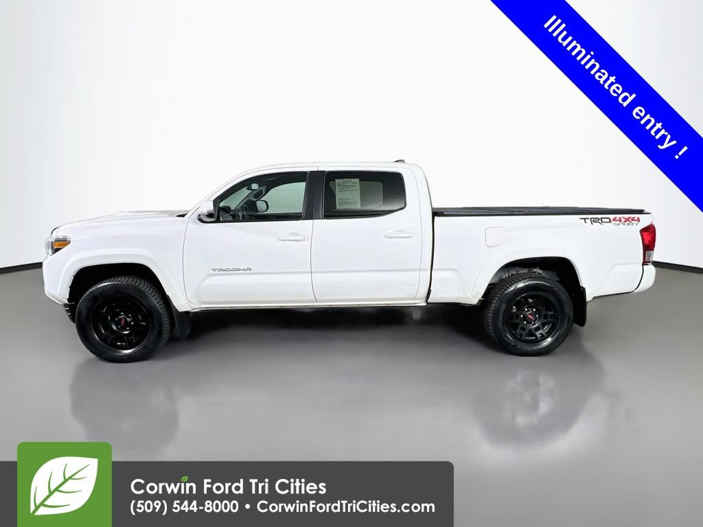 Used 2017 Toyota Tacoma SR5 AWD/4WD image 6
