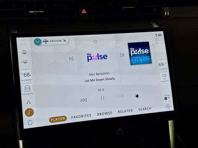 Used 2025 Land Rover Discovery Sport S image 15