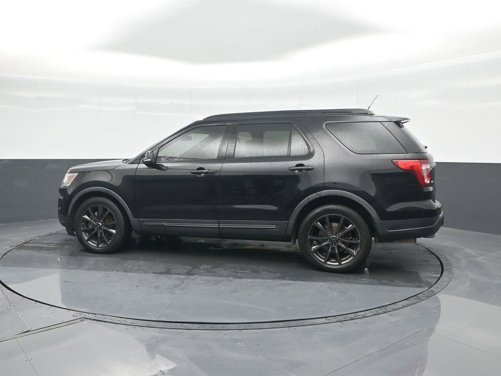 Used 2018 Ford Explorer XLT w/ Equipment Group 202A image 28