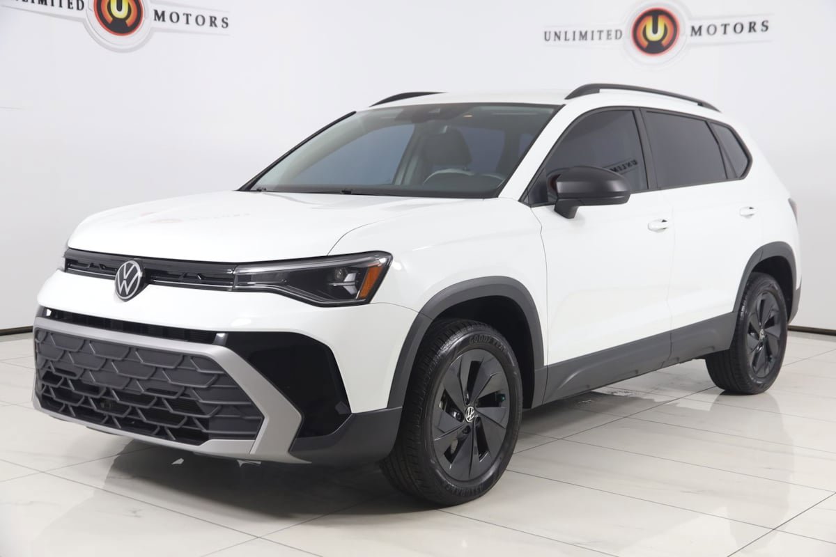 Used 2025 Volkswagen Taos S FWD image 5