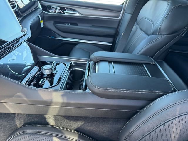 New 2026 Jeep Grand Wagoneer Summit w/ Premium Group III image 14