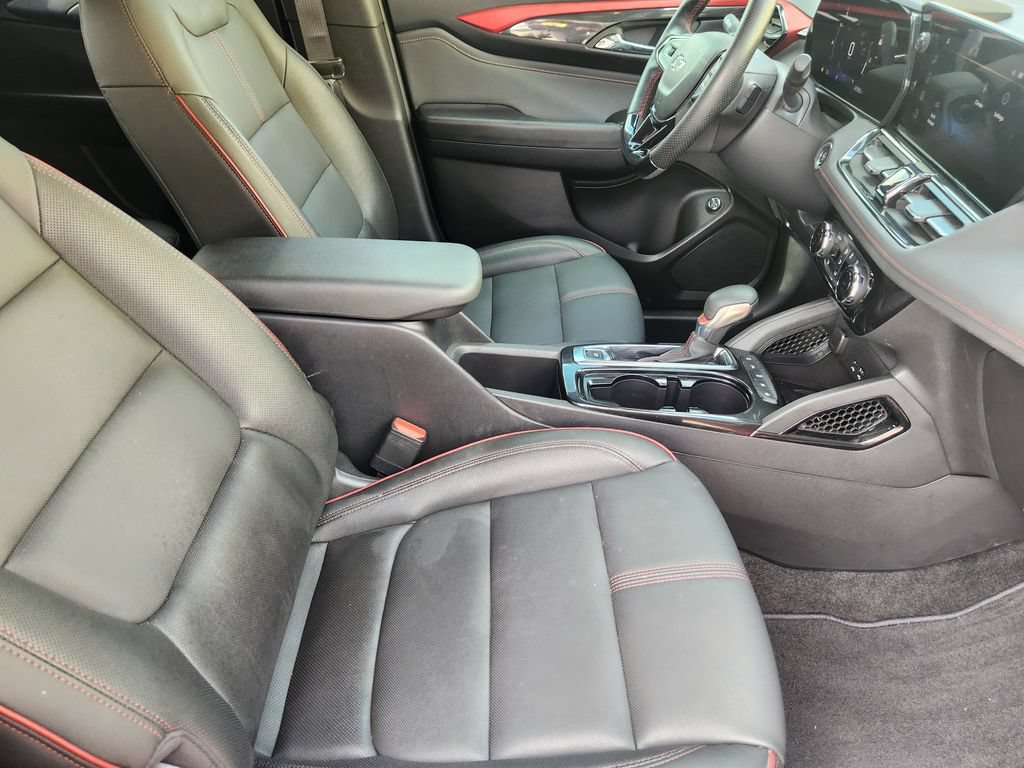 Used 2025 Chevrolet TrailBlazer RS w/ Convenience Package FWD image 10