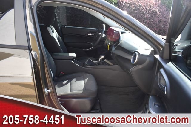Used 2024 Chevrolet Trax LS w/ LS Convenience Package FWD image 20