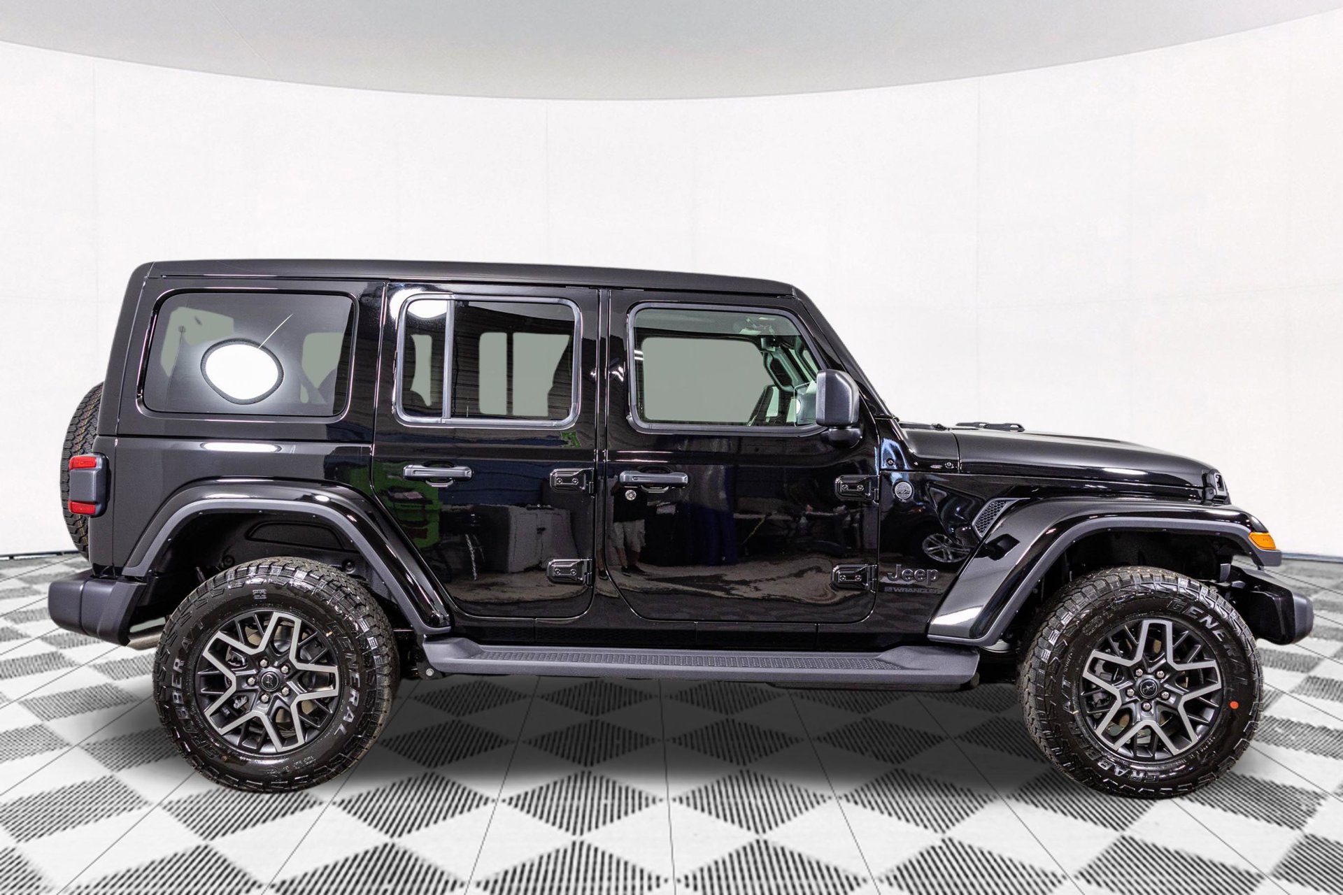 New 2027 Jeep Wrangler Unlimited Sahara AWD/4WD image 14