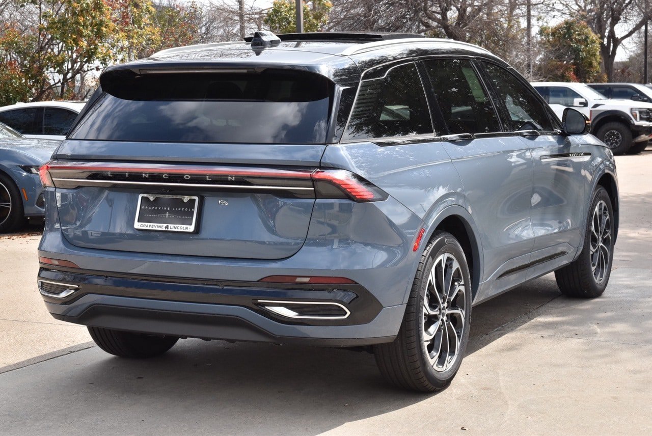 New 2026 Lincoln Nautilus Reserve AWD/4WD image 14