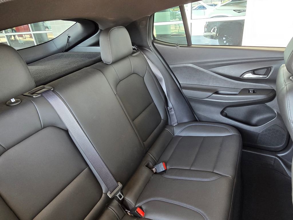 Used 2024 Buick Envista Sport Touring w/ Convenience I Package image 19