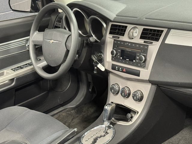 Used 2009 Chrysler Sebring Touring FWD image 15