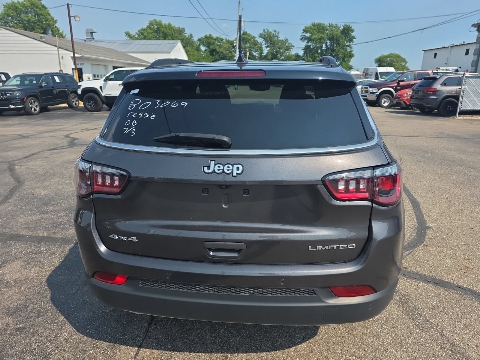 Used 2023 Jeep Compass Limited AWD/4WD image 4