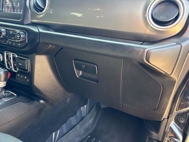 Used 2019 Jeep Wrangler Unlimited Sahara w/ Safety Group AWD/4WD image 48