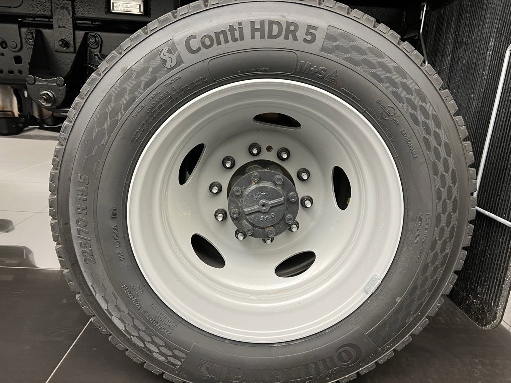 New 2025 Ford F550 4x4 Supercab Super Duty image 7