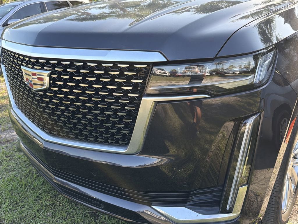 Used 2023 Cadillac Escalade ESV Premium Luxury AWD/4WD image 9